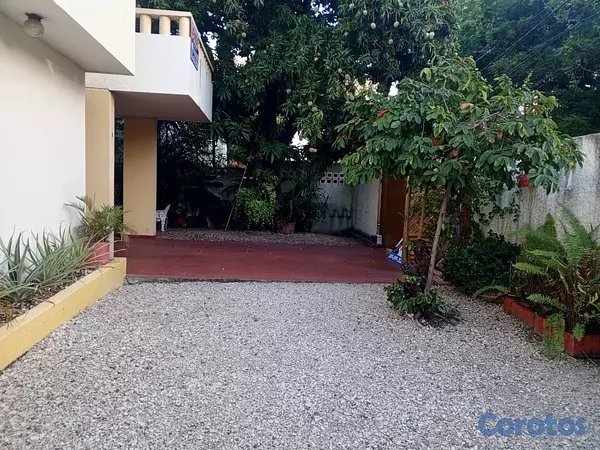 casas - Casa  en venta en zona residencial, avenida Independencia distrito nacional 9