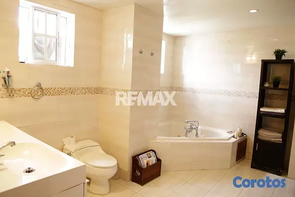 apartamentos - Apartamento de 3 habitaciones 3.5 baños 3 parqueos 2