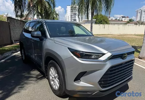 jeepetas y camionetas - 🚗Toyota Highlinder XLE 2025 - Como nueva, full de lujo.  2