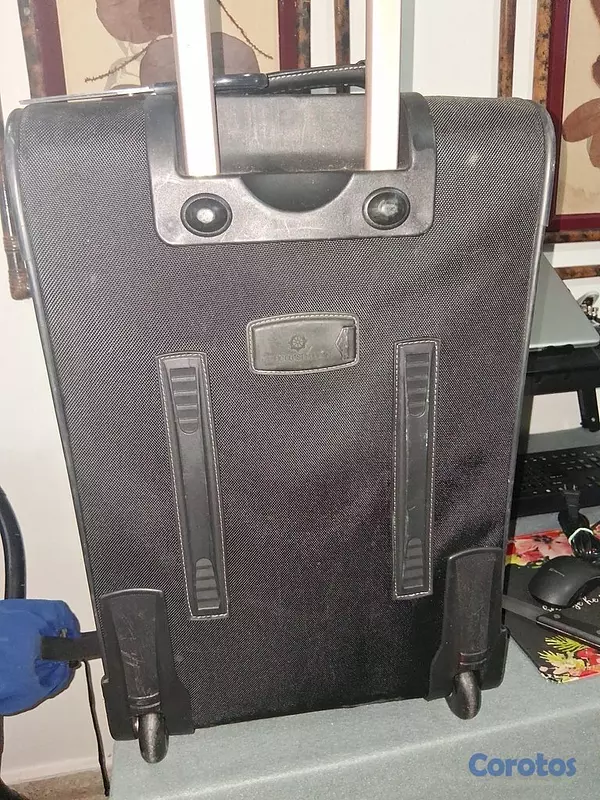 carteras y maletas - Maleta Carry-On Pacific Coast Luggage (Negra)  3