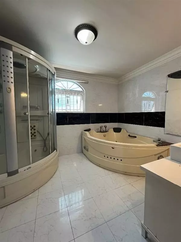 casas - Alquilo de Casa Los Prados con excelente ubicación 3
