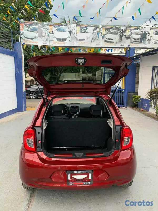 carros - NISSAN MARCH  9