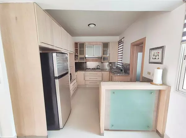 apartamentos - Apartamento 6to Nivel con 225 Mts2 en La Esmeralda  3