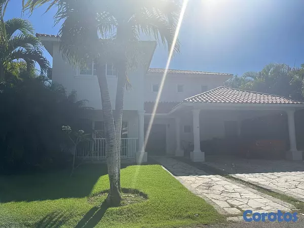 casas vacacionales y villas - Vendo villa de dos niveles 3 habitaciones en Metro Country Club  8