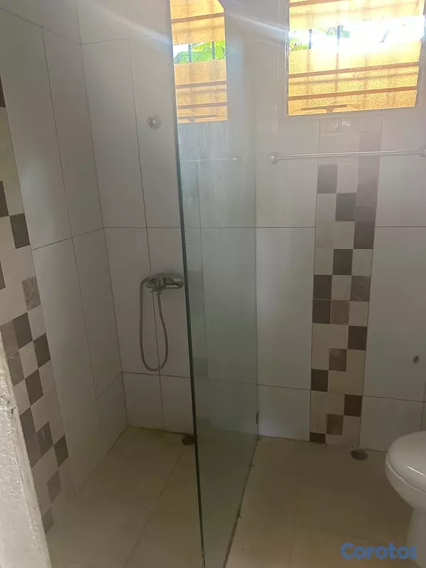 casas - Alquilo casa en la cienega el km 14 $23,000 un pri 11
