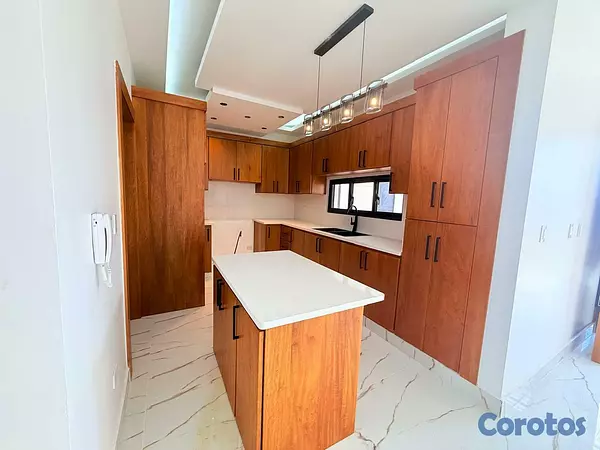 casas - Casa Nueva a Estrenar en Ave. 27 de Febrero 2