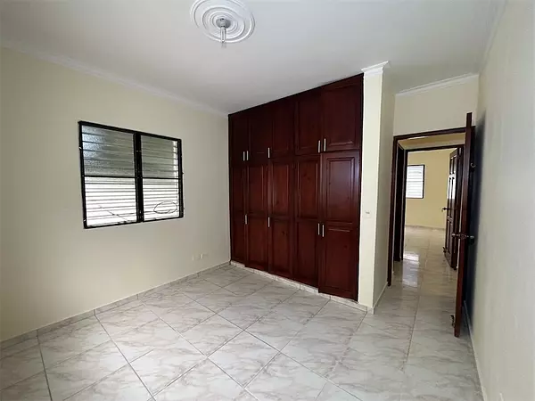 apartamentos - 1er nivel de renta próximo a la Juan Pablo Duarte 2