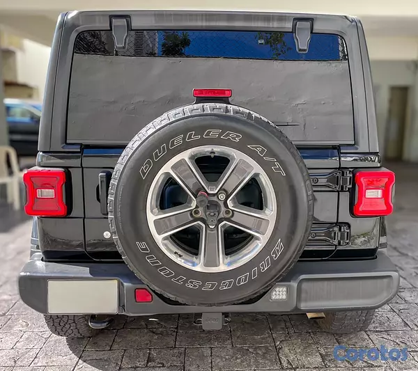 jeepetas y camionetas - Jeep Wrangler Sahara  5