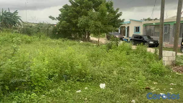 solares y terrenos - Solar en Barrio Los Maestros en Barahona 400mt's C 2