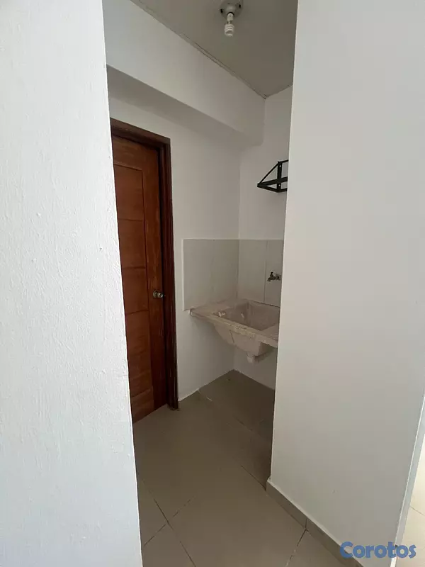 apartamentos - Mirador Sur, ubicación estratégica, completamente Remodelado, mucha iluminación 4