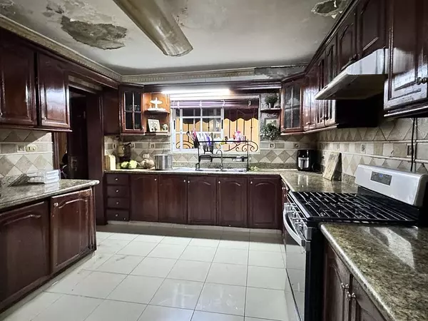 casas - Casa de 2 niveles en El Ducado, sector Los Ríos 10