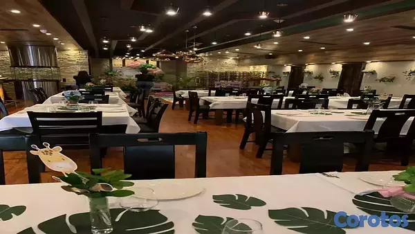 oficinas y locales comerciales - Local comercial en alquiler de 450 m² en Naco, Santo Domingo de Guzmán 2