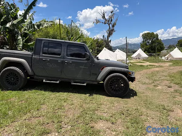 jeepetas y camionetas - Jeep Gladiador 2021  5