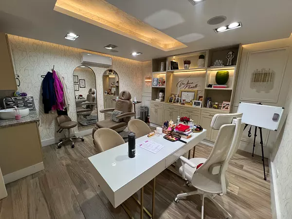 oficinas y locales comerciales - Vendo casa local en Urbanización Fernández  2