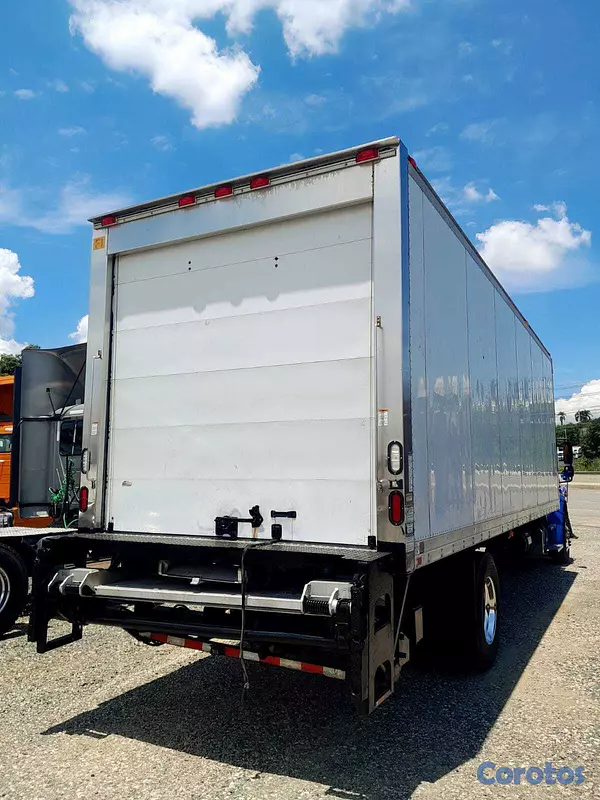 camiones y vehiculos pesados - FREIGHTLINER M2 106 AÑO 2015 5