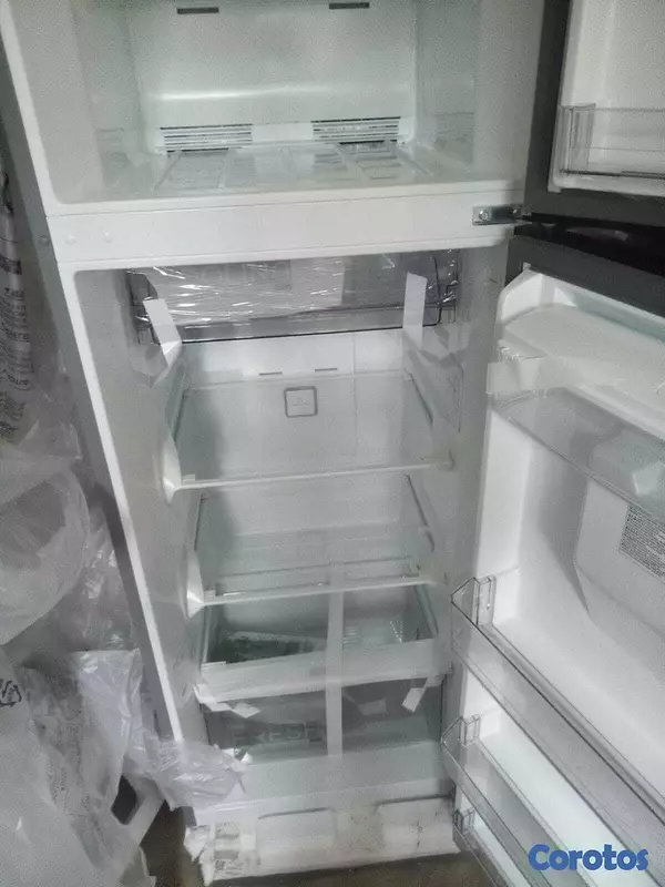 electrodomesticos - Nevera Midea de 12 pies. 2
