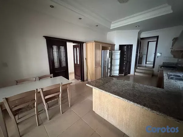 casas - Casa de 3 habitaciones 3 baños en alquiler en Los  16