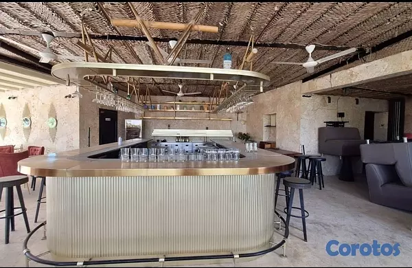 oficinas y locales comerciales - Bar-Rooftop en centro Turistico de Los Corales 4