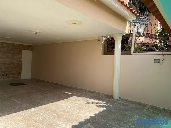 casas - venta de casa de lujo en el mirador del este Santo Domingo este  6
