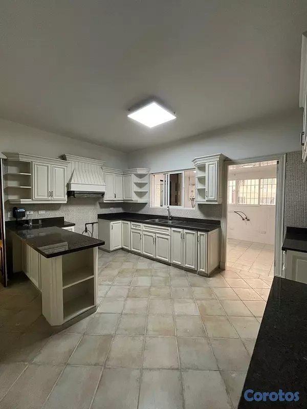 apartamentos - Alquiler Amplio y Hermoso Apartamento en Piantini 5
