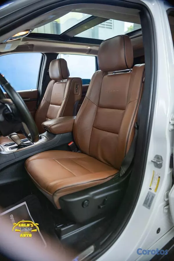 jeepetas y camionetas - Jeep Grand Cherokee Summit 4x4 2016 Clean Carfax 7