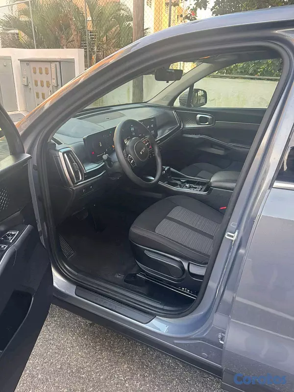 jeepetas y camionetas - KIA SORENTO LX 2025 3 FILAS DE 7 PASAJEROS COMO NUEVO 11MIL KM CAMARA NAVEG 7