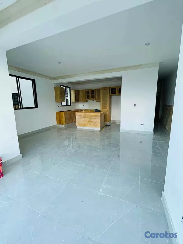 apartamentos -  Venta de Apartamento -Segundo Nivel - Detrás del  9