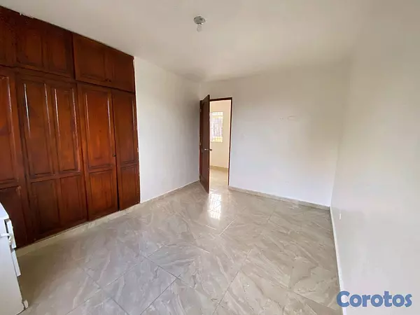 casas - Alquilo casa 2 niveles en autopista san Isidro, al lado de la Sirena  17