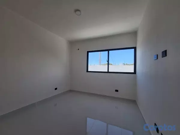 casas - Venta de casa con piscina en San Isidro 4