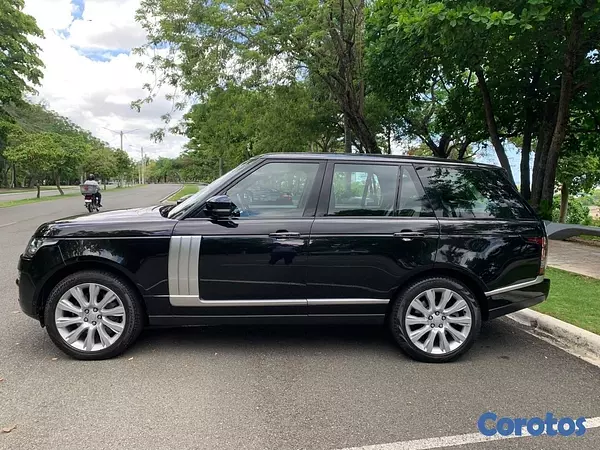 jeepetas y camionetas - LR Range Rover Vogue v8 como nueva, Muy bien cuidada  6