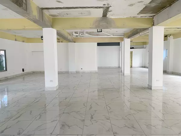 oficinas y locales comerciales - Local con espacio abierto 2