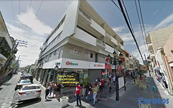 oficinas y locales comerciales - Local con 17 Locales Conde Zona Colonial Rentados 2
