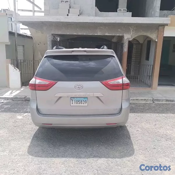 otros vehiculos - Toyota sienna 2017 4x4  2