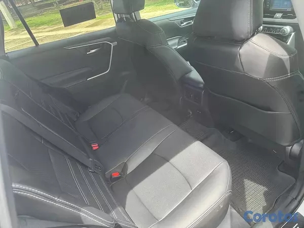 jeepetas y camionetas - Toyota RAV4 XLE 2021
 13