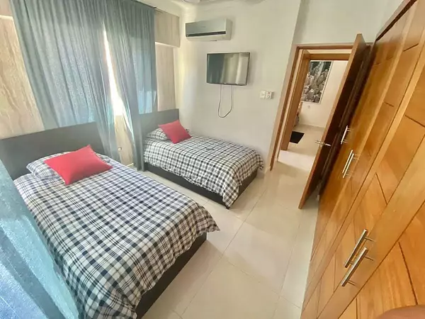 apartamentos - Apartamento en Alquiler
LOS RESTAURADORES
US$ 1,250.00 Amueblado 3