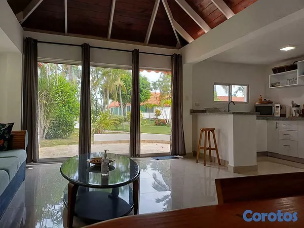 casas vacacionales y villas - VILLA FRENTE AL MAR CARIBE EN RESIDENCIAL CERRADO DE OPORTUNIDAD  2