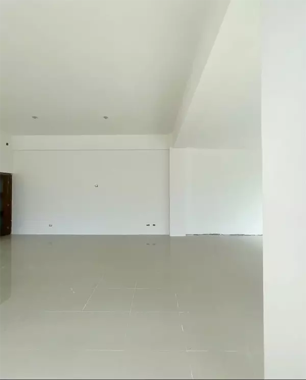 oficinas y locales comerciales - Local exclusivo en piantini primer nivel  4