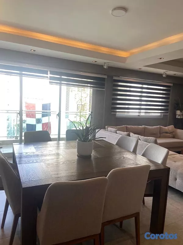 apartamentos - venta de apartamento en Evaristo morales con 172mts piso alto Distrito Nacional  5