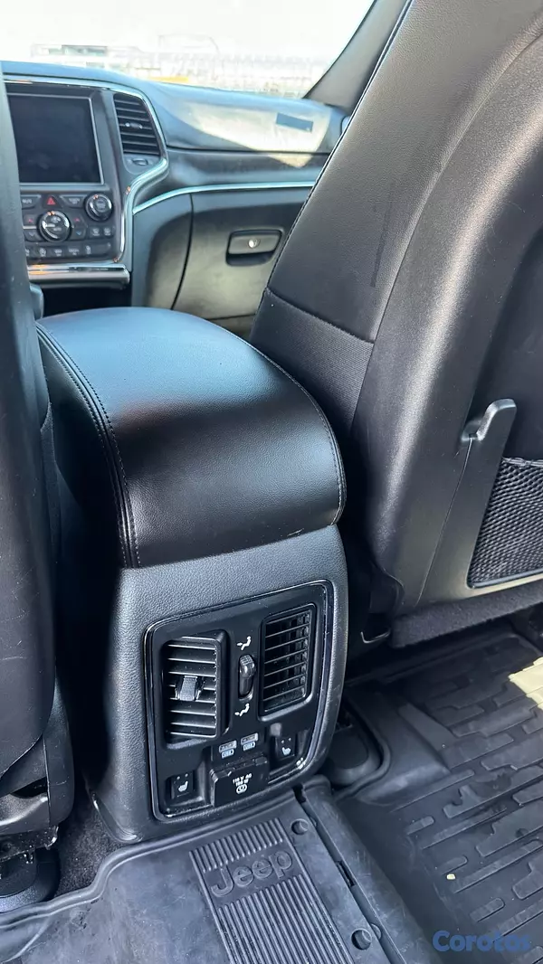 jeepetas y camionetas - Jeep Grand Cherokee Limited 4x4 2018 – Excelente estado 🔥 5