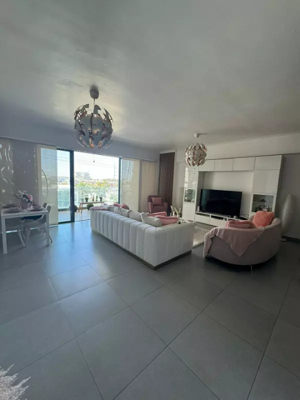 apartamentos - Vendo Hermoso Apartamento en Serralles  3