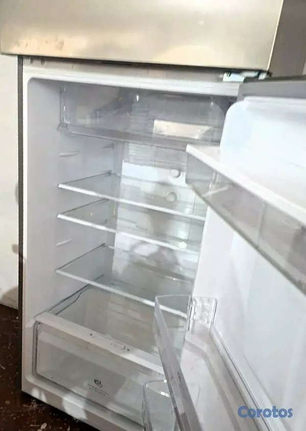 electrodomesticos - Nevera Top Mount Frigidaire, 15 P.c., Dispensador  4