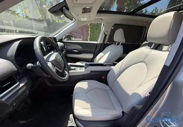 jeepetas y camionetas - 🚗Toyota Highlinder XLE 2025 - Como nueva, full de lujo.  3