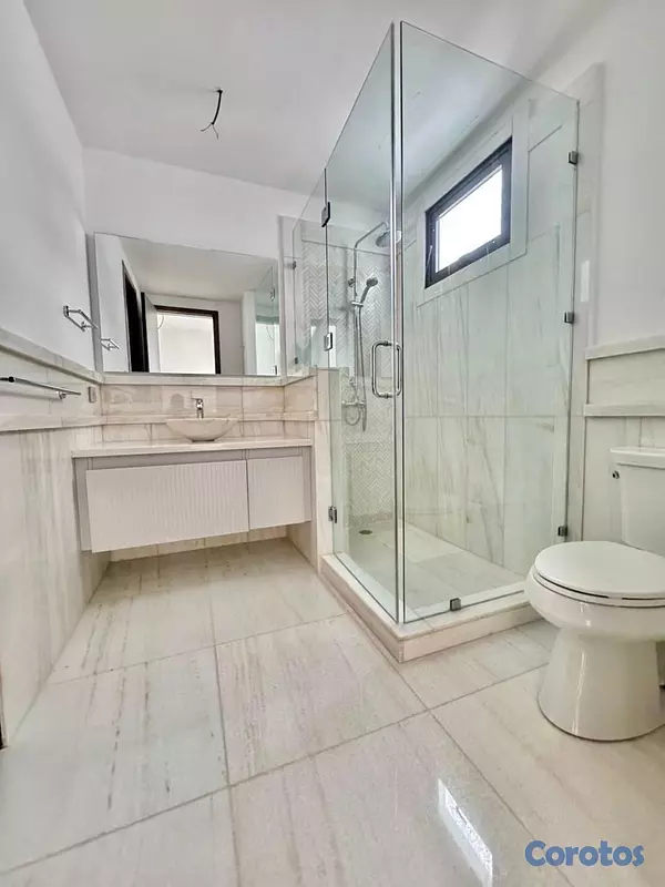 apartamentos - vendo avenida anacaona piso 19 tres habitaciones con su baño tres parqueos balcó 8