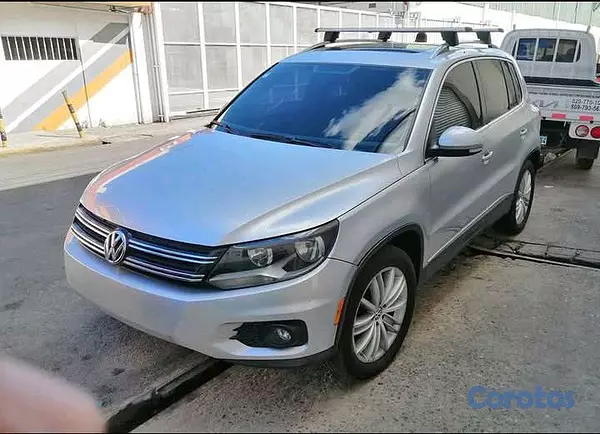 jeepetas y camionetas - Volkswagen Tiguan SE Turbo 4WD 15  3