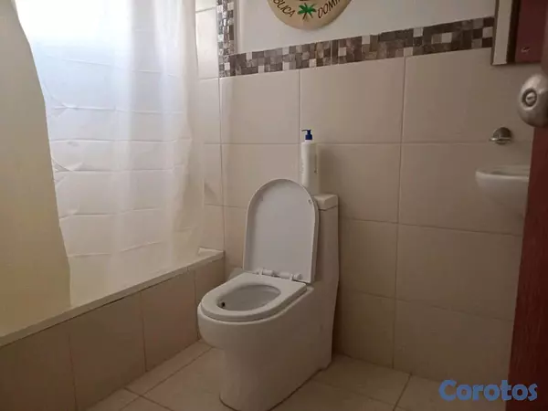 apartamentos - Alquilo amplio apartamento en Av. Monumental 5