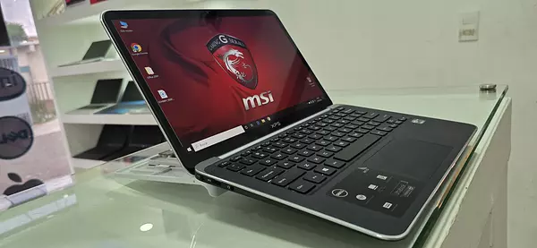 computadoras y laptops - Dell xps Slim 13.3 Pulg Core i7 Ram 8gb Disco 256gb ssd Solido Wifi Bluetoth hd 2