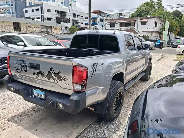 jeepetas y camionetas - Toyota Tacoma SR 2020 11