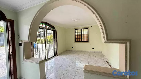 casas - Casa ideal para todo tipo de negocio en alquiler  2