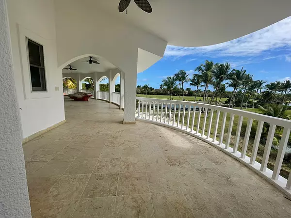 casas vacacionales y villas - Villa Amueblada en Proyecto Cocotal, Punta Cana 6