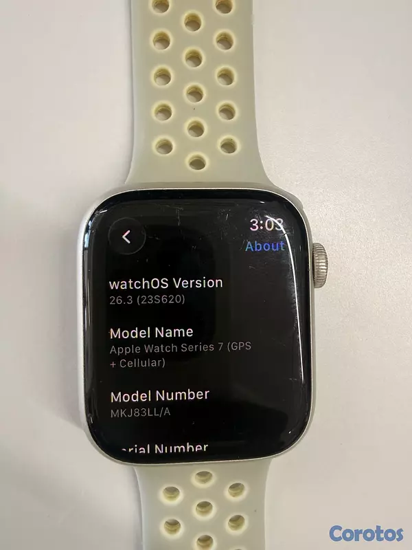 celulares y tabletas - Apple Watch Series 7 de 45mm Silver con correa deportiva 2